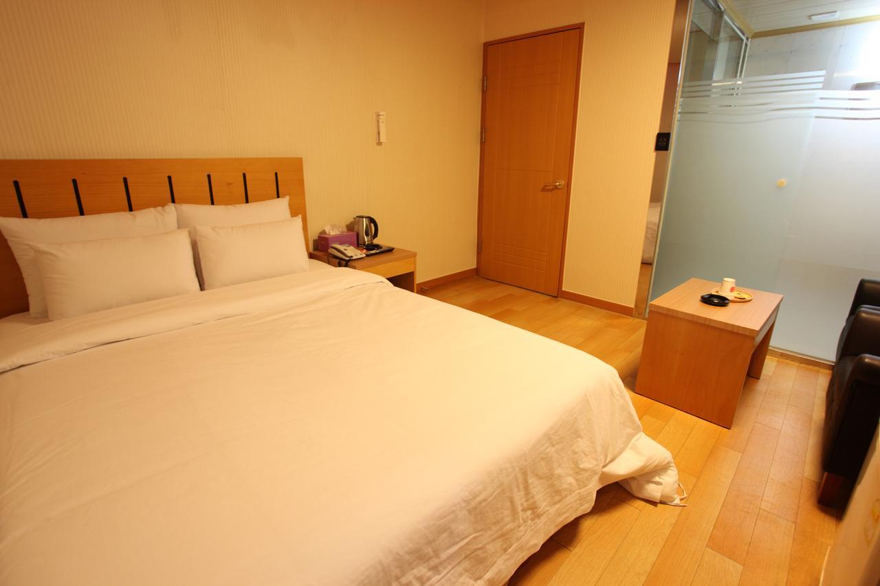 Prince Hotel Seul Exterior foto